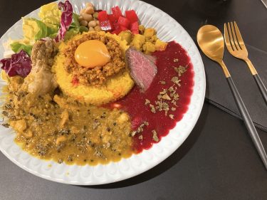 名古屋市中区・大須の間借りカレー店『RACCO CAFE(ラッコカフェ)』のアートなスパイスカレーに圧倒される。 